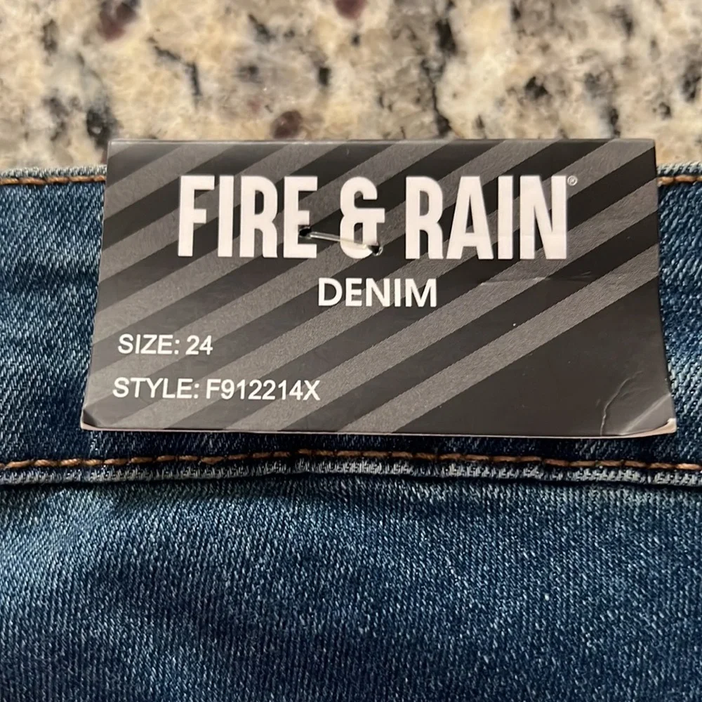 Fire & Rain Blue Denim Mid Rise 5 Pocket Stretch Skinny Jeans Size 24 NWT